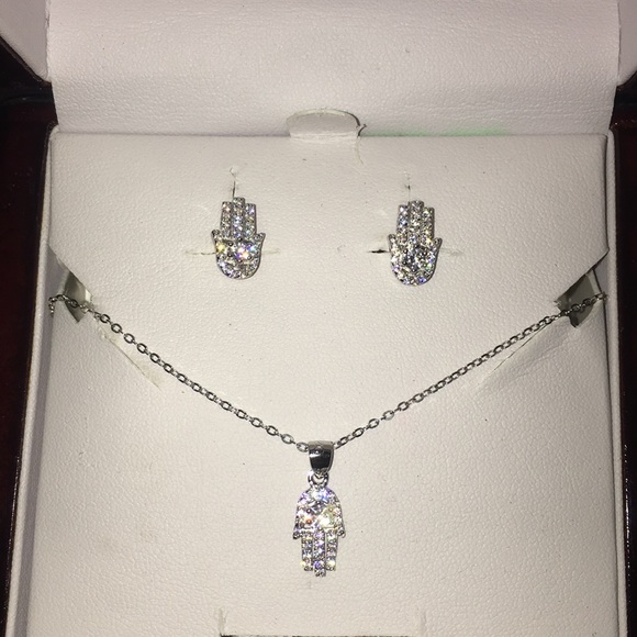 Jewelry - 925 Silver Neckless & Earrings set.